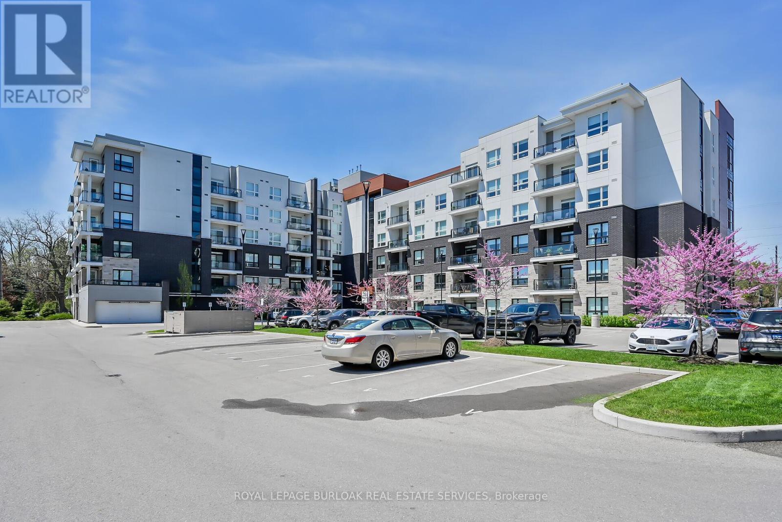 Photo 47 of 312 320 Plains Road E, Burlington ON