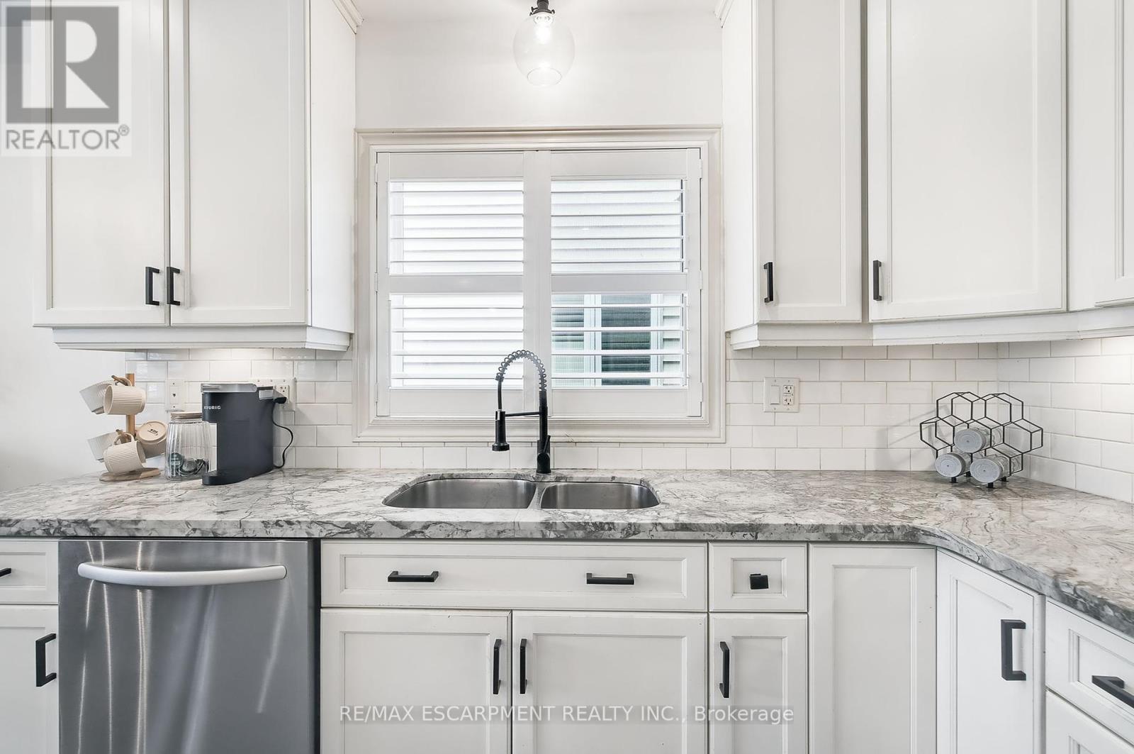 Photo 20 of 4884 Allan Court, Lincoln ON