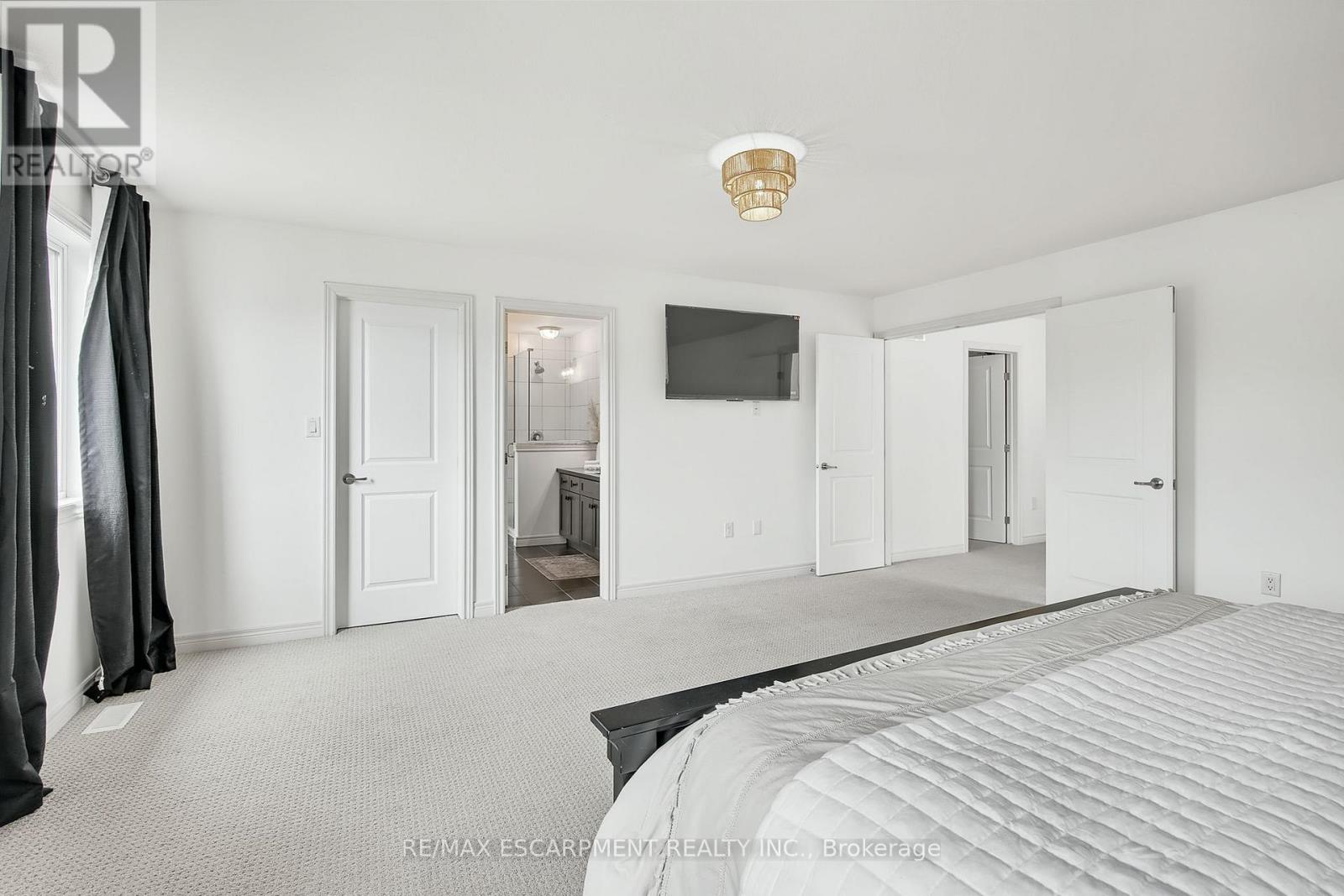 Photo 7 of 4884 Allan Court, Lincoln ON