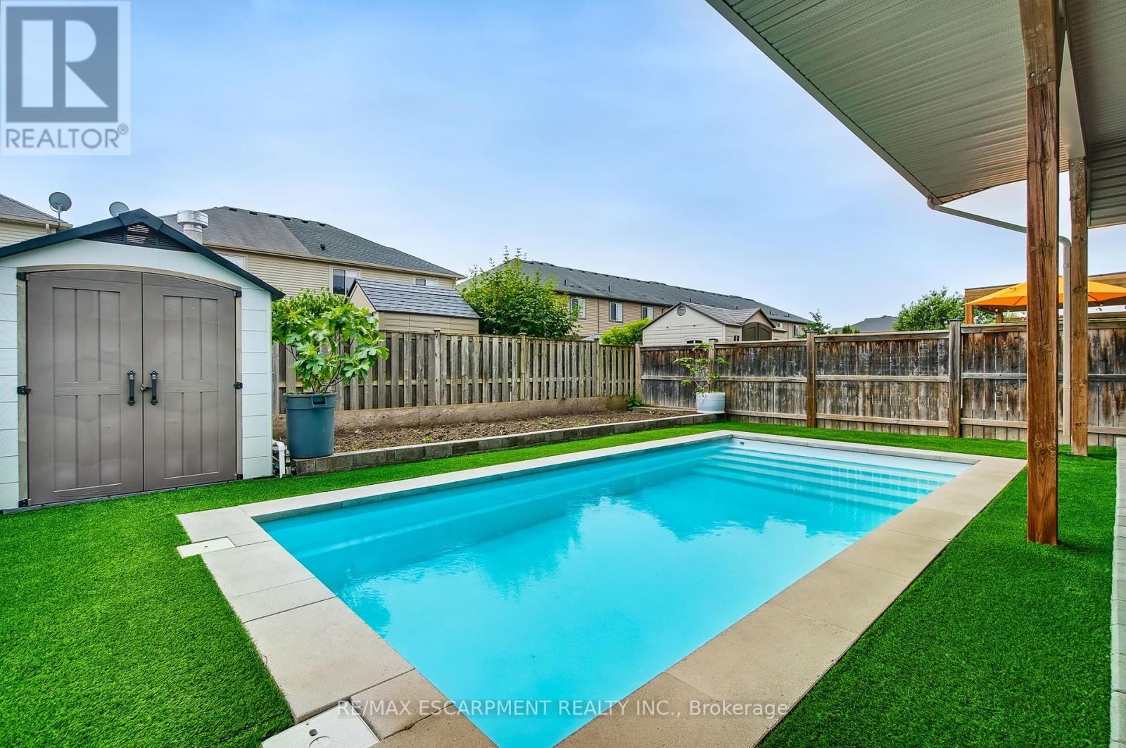Photo 3 of 4884 Allan Court, Lincoln ON