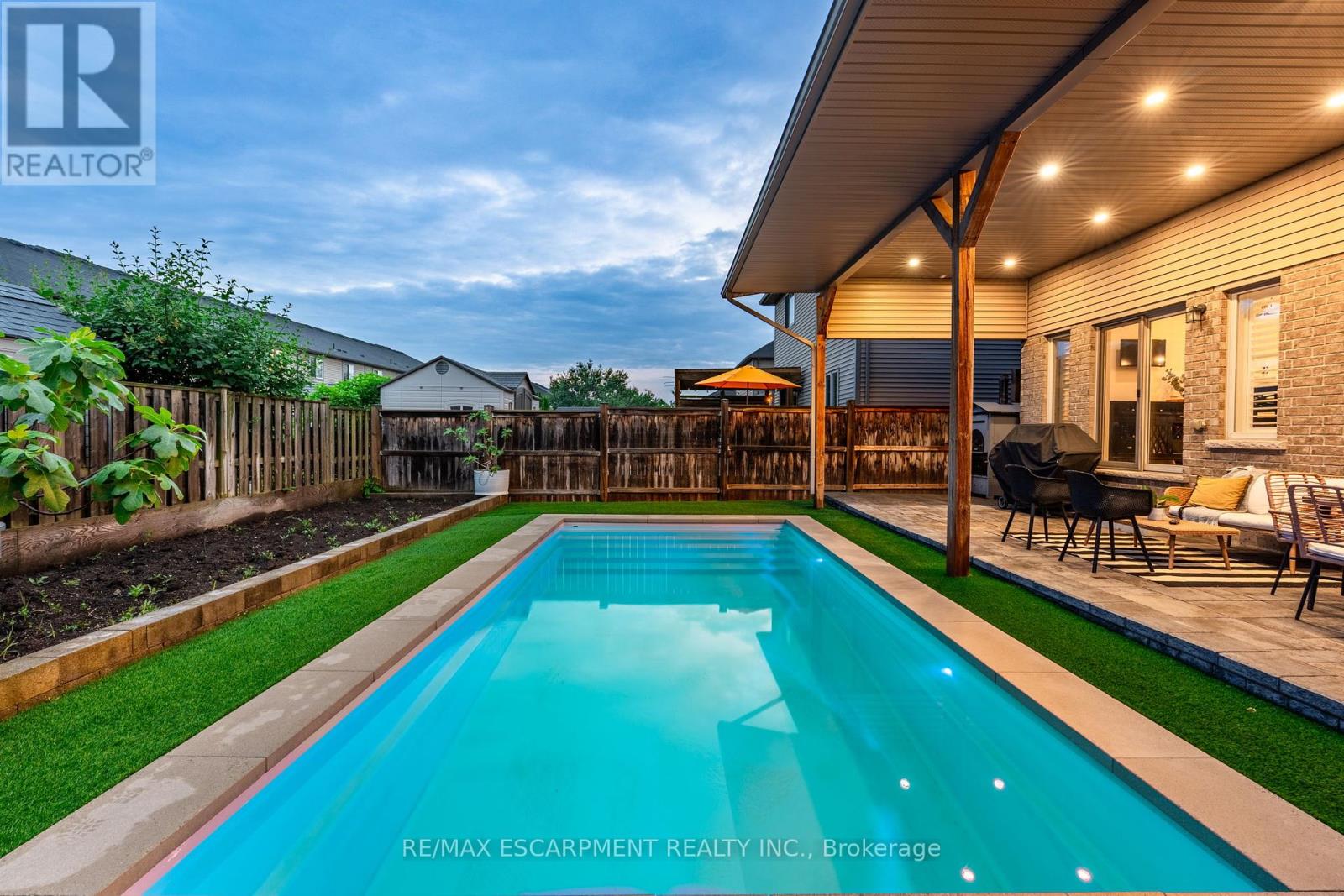 Photo 2 of 4884 Allan Court, Lincoln ON