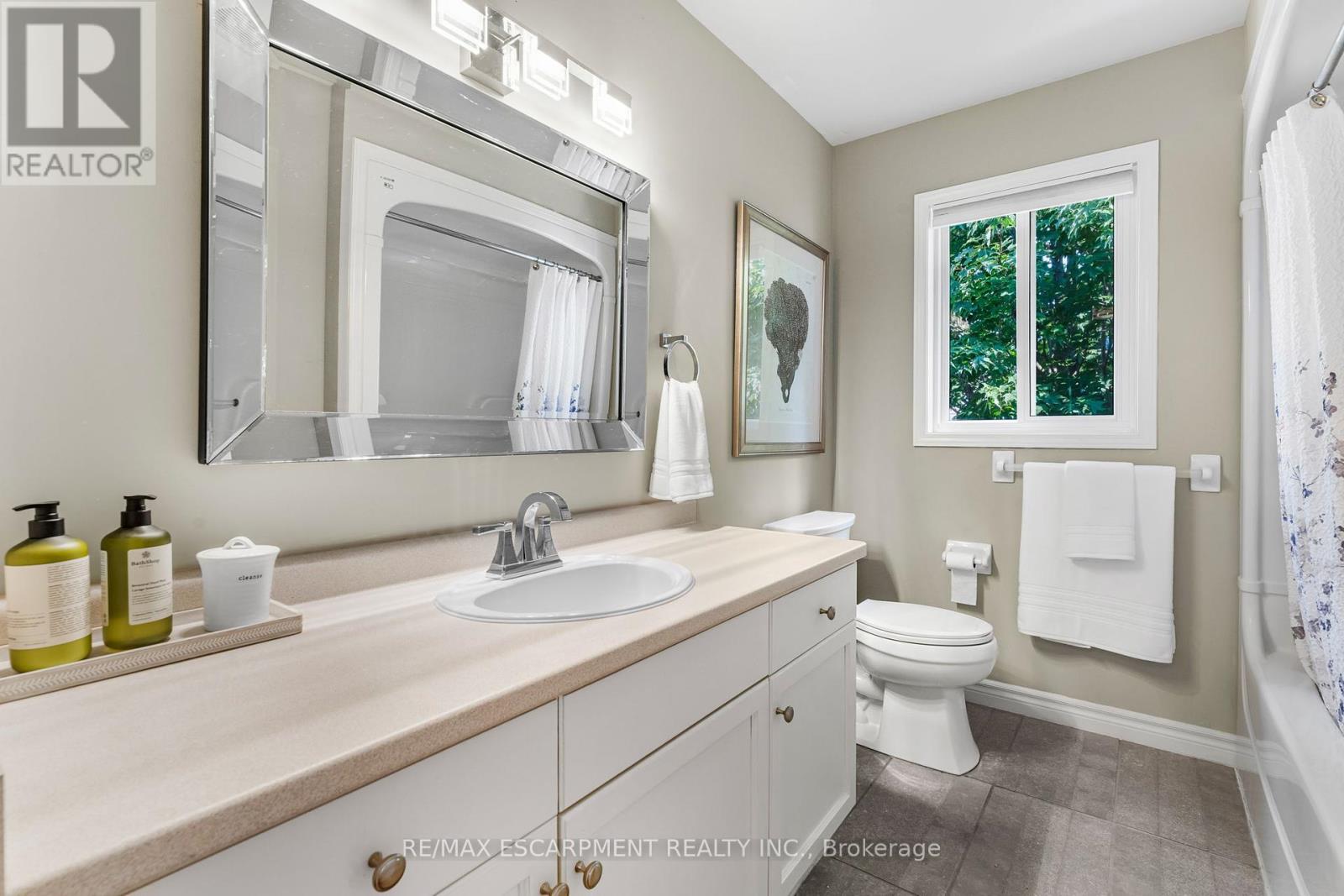 Photo 47 of 2461 Shurie Road, West Lincoln ON