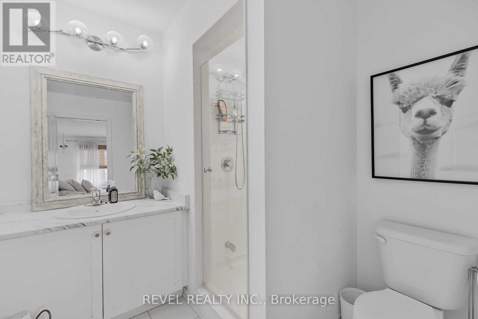 Photo 4 of 154 Maclachlan Avenue, Haldimand ON