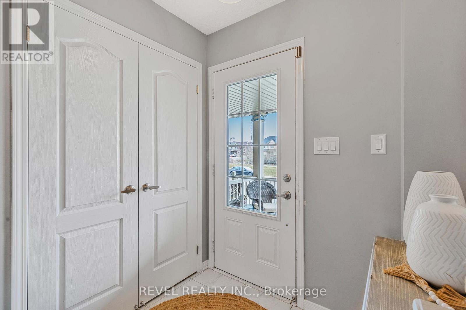 Photo 18 of 154 Maclachlan Avenue, Haldimand ON