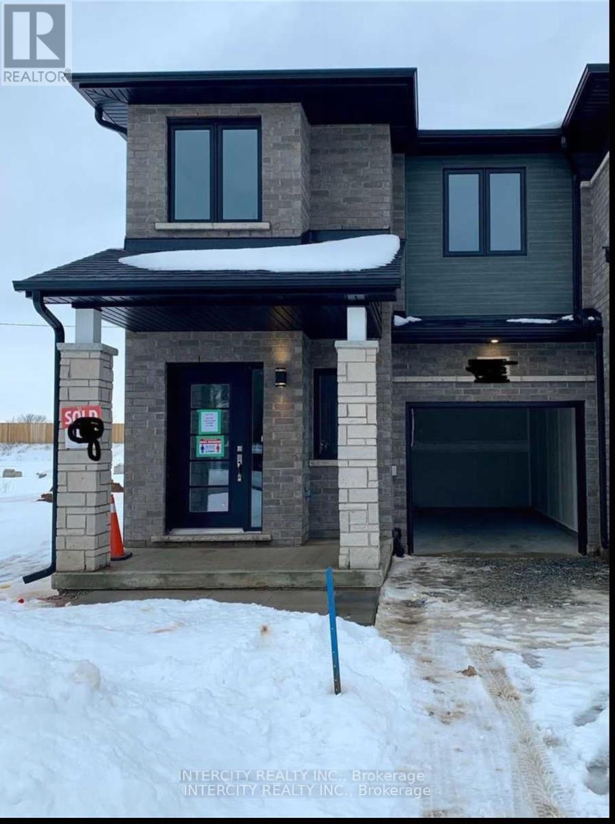 Photo 1 of 6697 Cropp Street, Niagara Falls ON