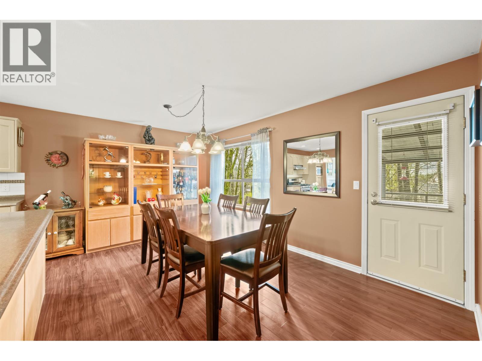 Photo 7 of 3302 Robson Drive, Coquitlam BC
