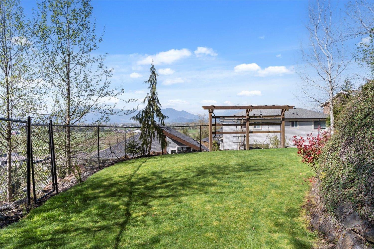 Photo 17 of 55 50778 Ledgestone Place Eastern Hillsides, Chilliwack BC
