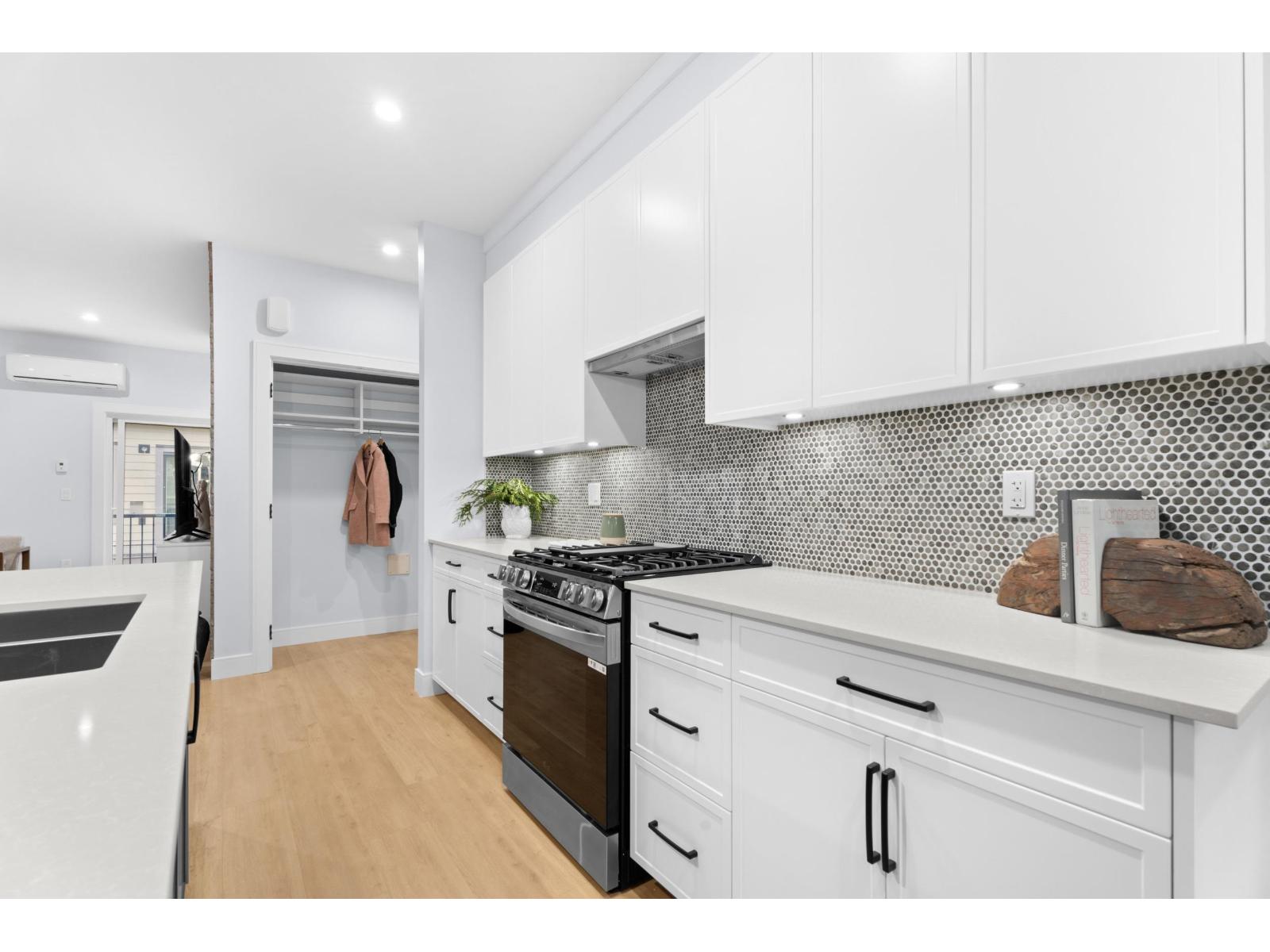 Photo 19 of 13 9688 182 A Street, Surrey BC