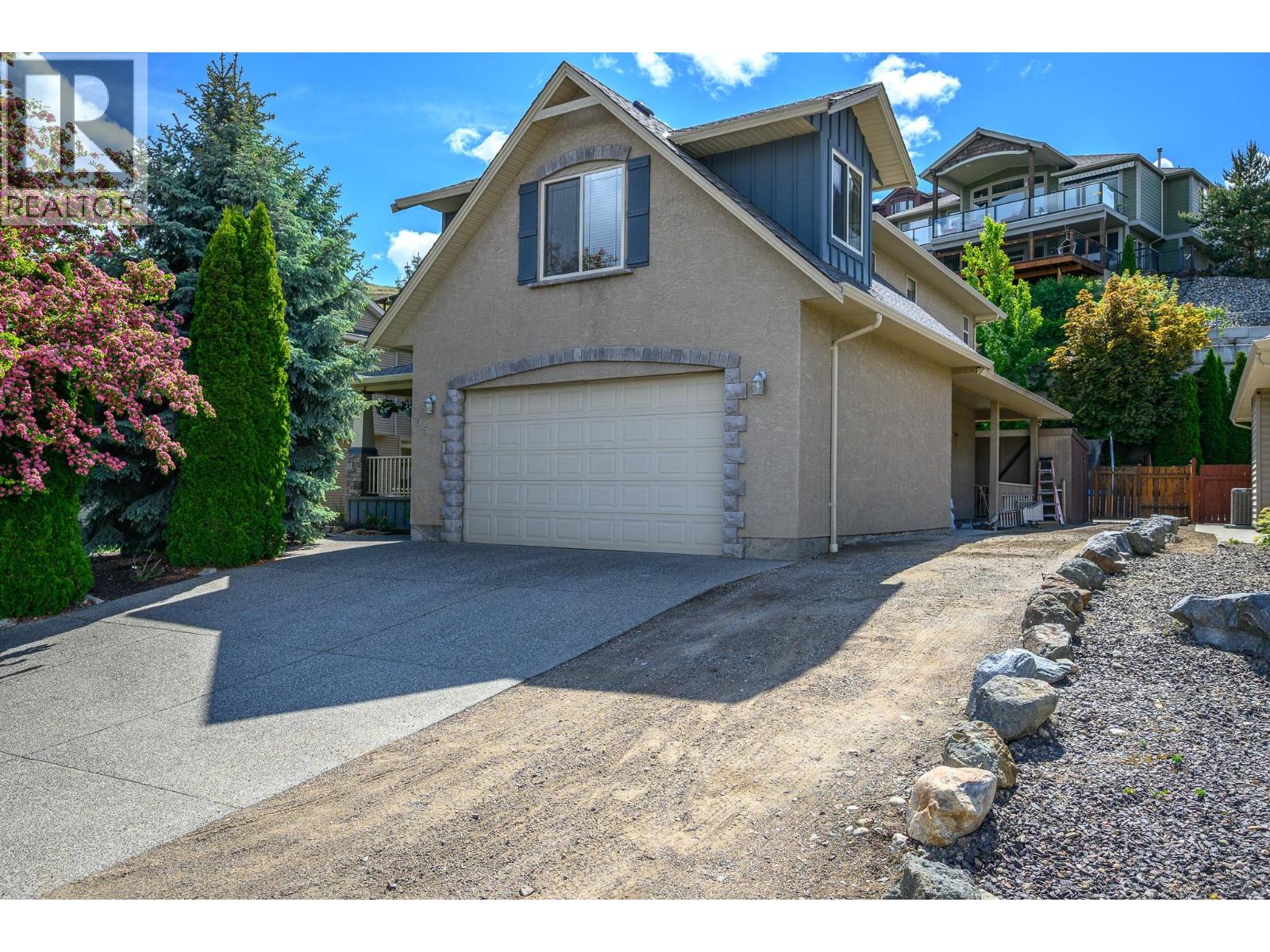 Photo 5 of 955 Mt Begbie Drive, Vernon BC