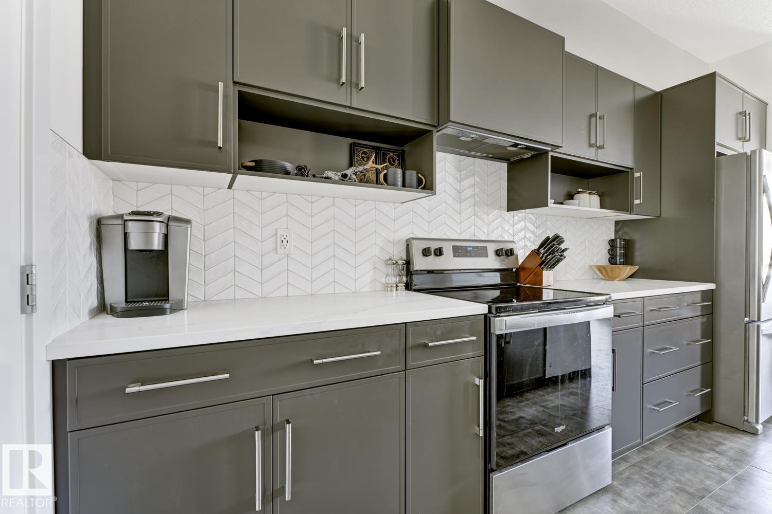 Photo 25 of 2150 Maple Rd Nw, Edmonton AB