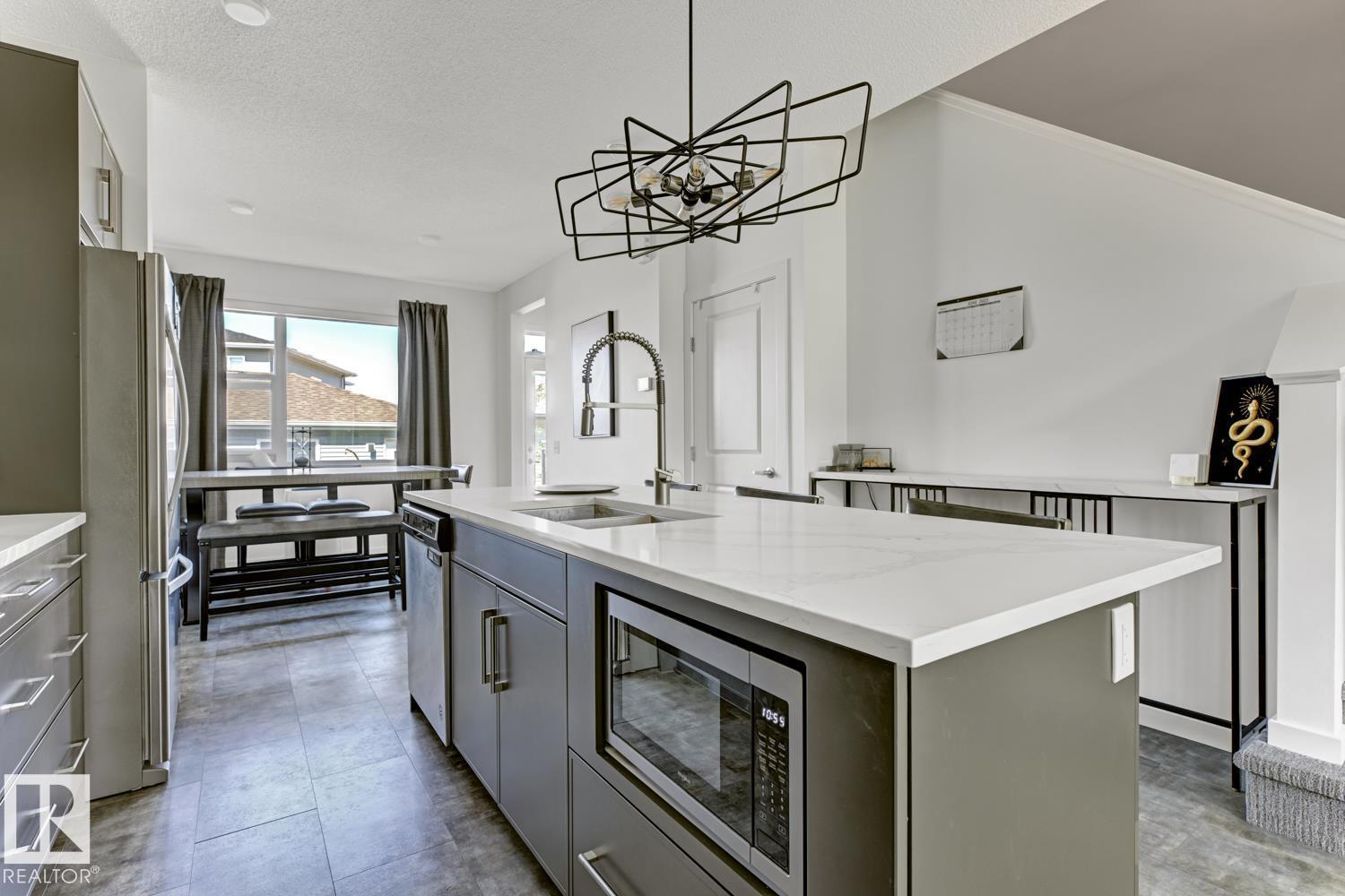 Photo 38 of 2150 Maple Rd Nw, Edmonton AB