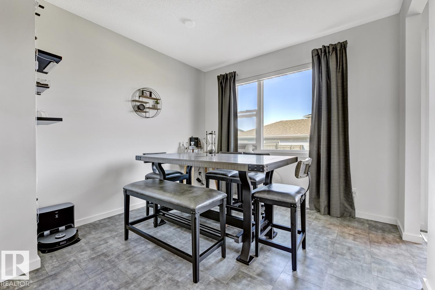 Photo 17 of 2150 Maple Rd Nw, Edmonton AB