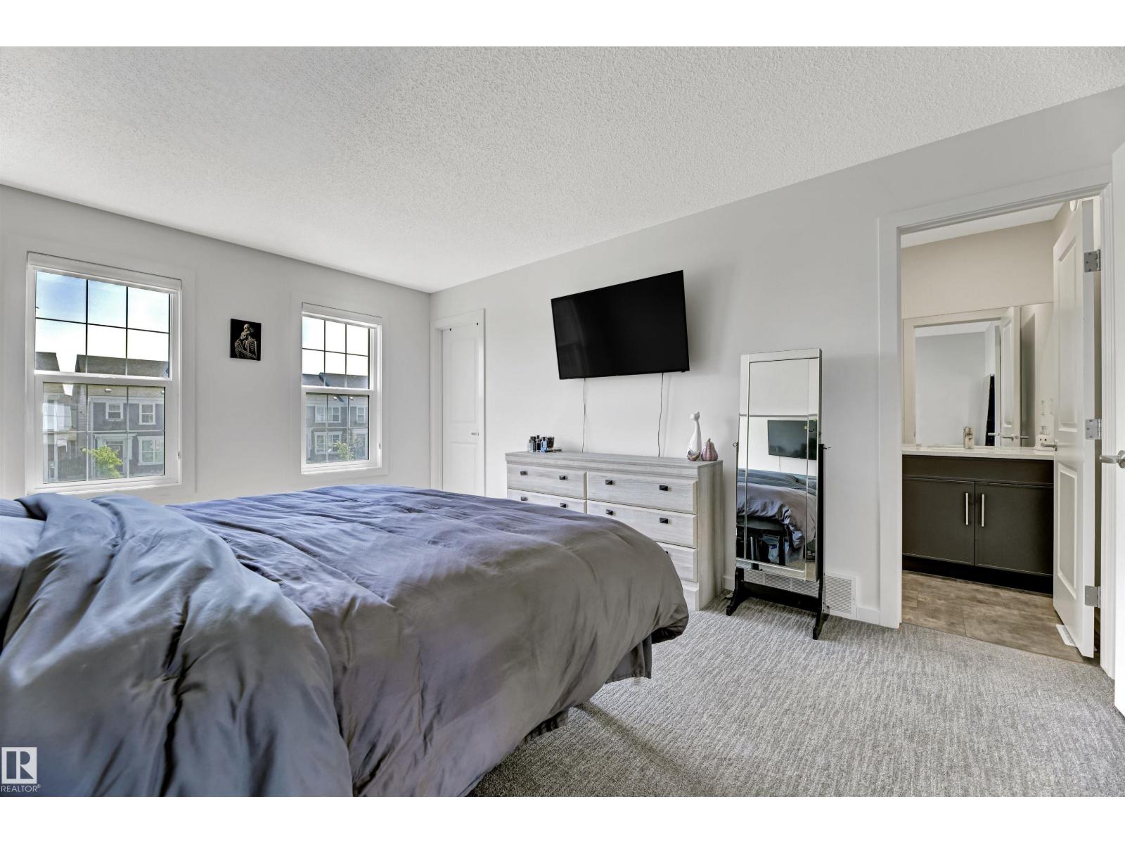 Photo 33 of 2150 Maple Rd Nw, Edmonton AB