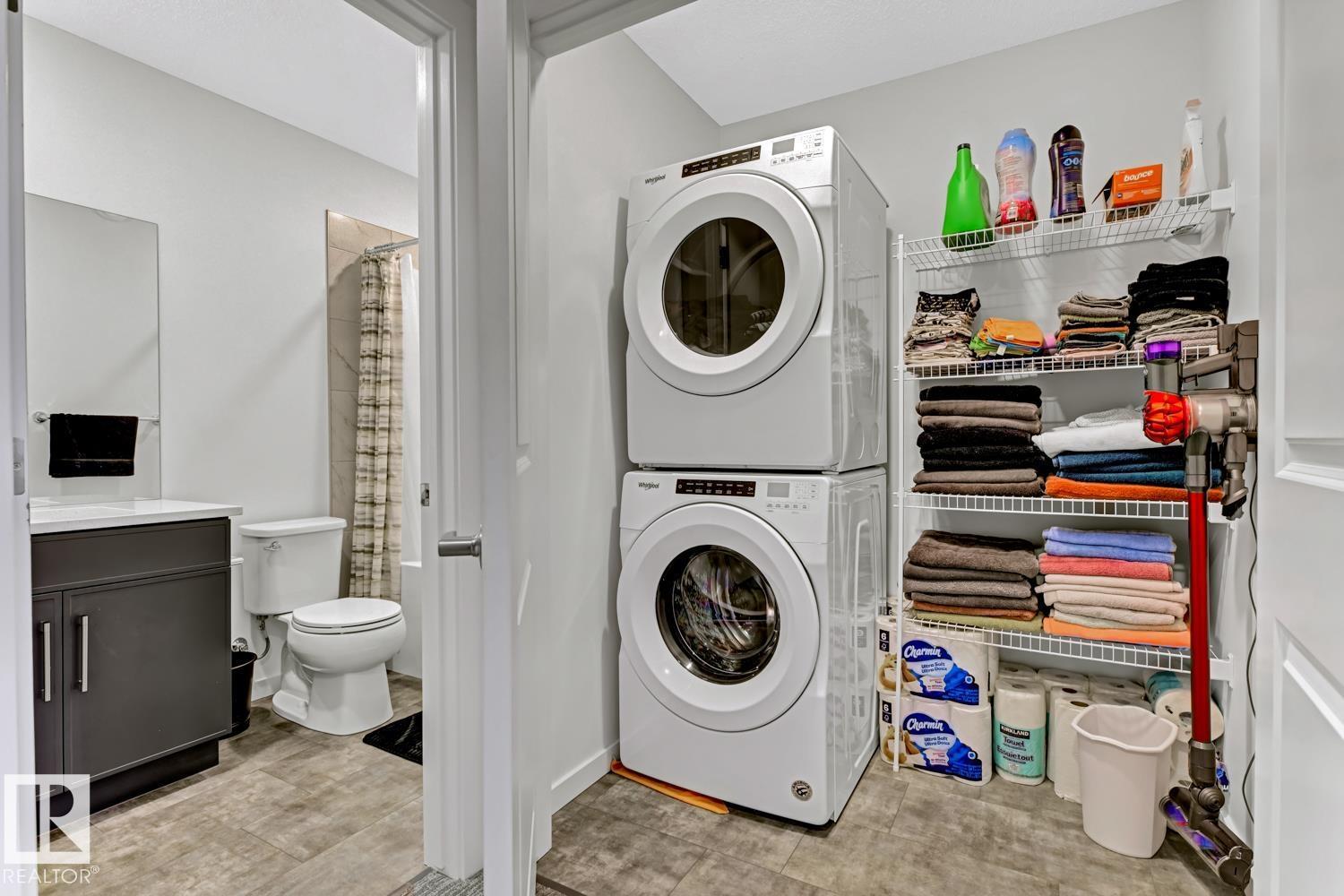 Photo 7 of 2150 Maple Rd Nw, Edmonton AB