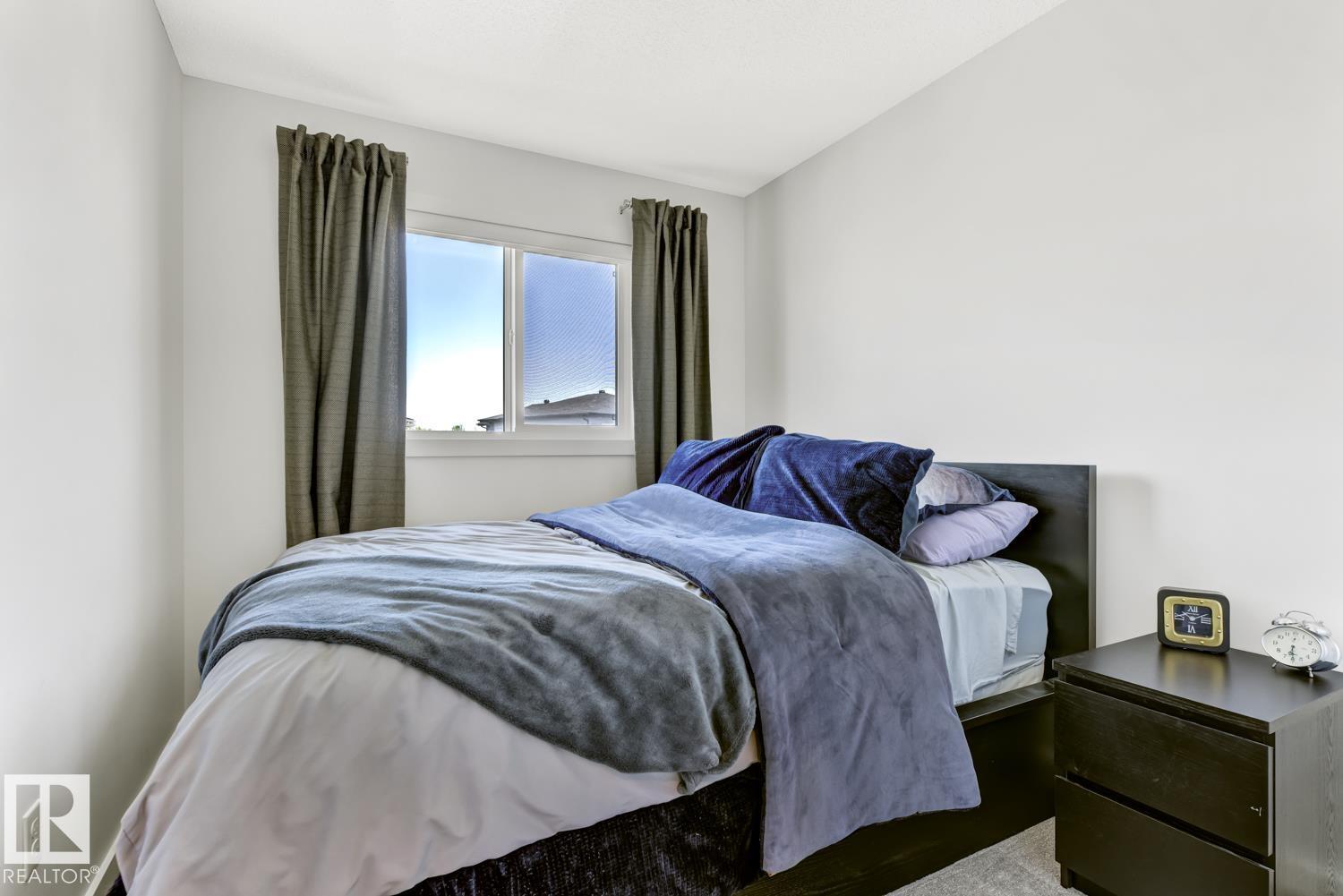 Photo 23 of 2150 Maple Rd Nw, Edmonton AB