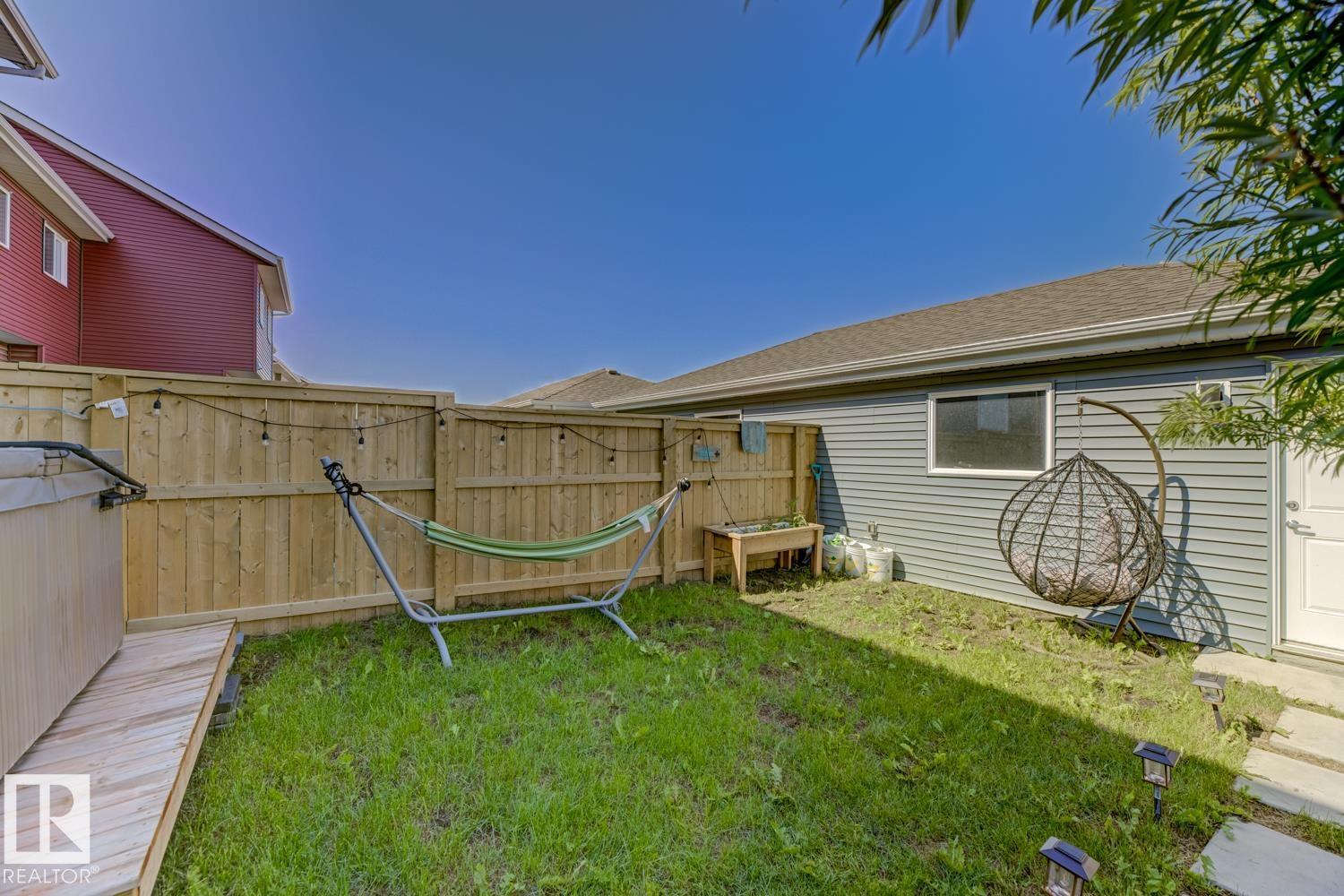 Photo 28 of 2150 Maple Rd Nw, Edmonton AB