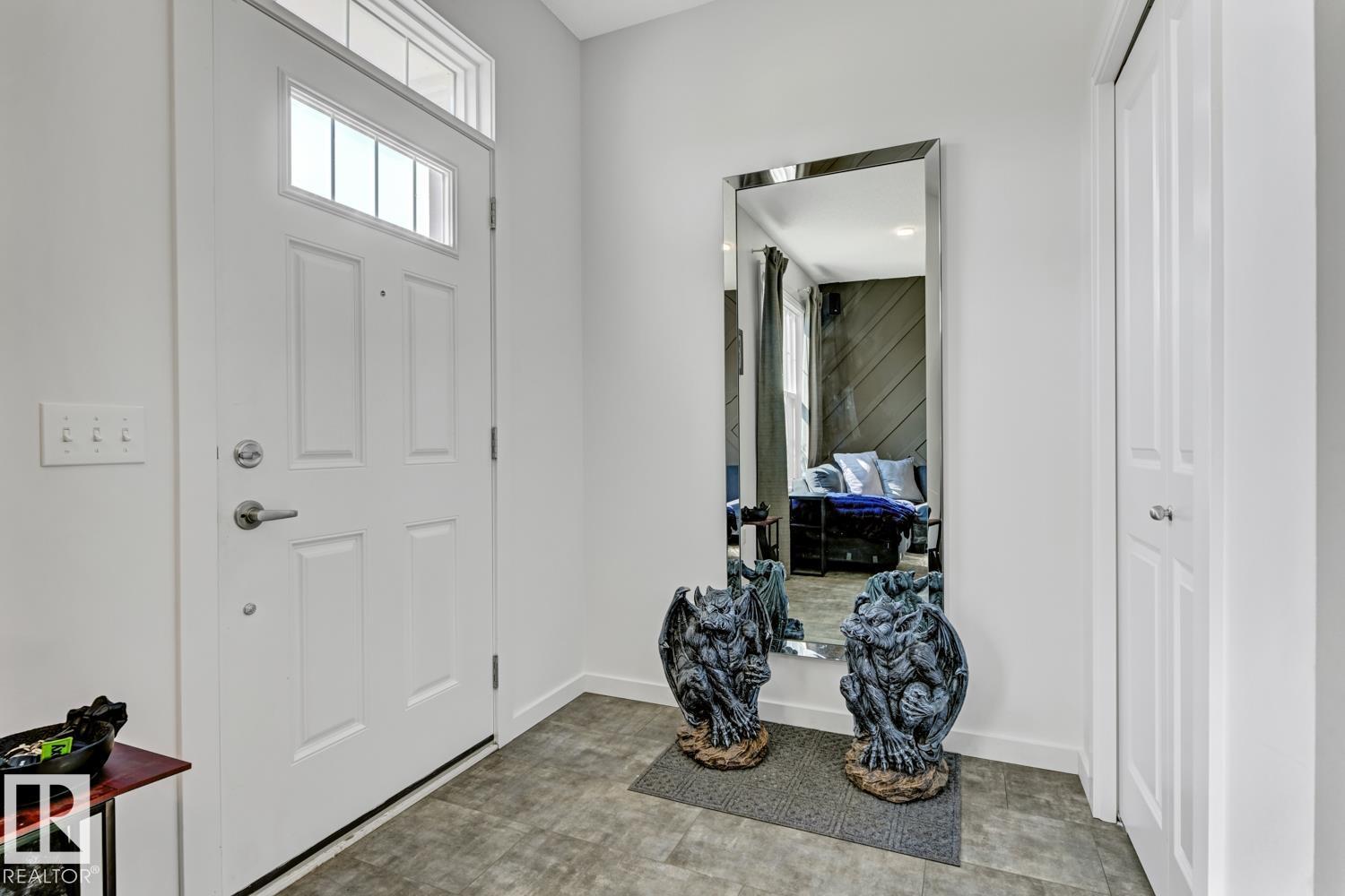 Photo 14 of 2150 Maple Rd Nw, Edmonton AB