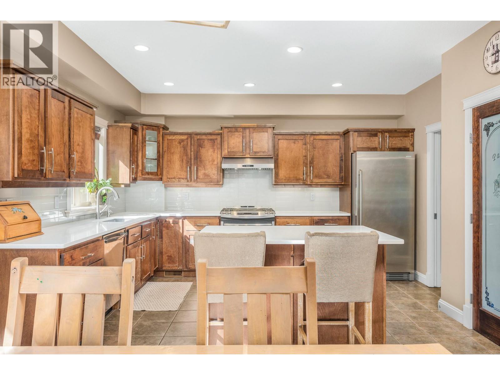 Photo 10 of 955 Mt Begbie Drive, Vernon BC