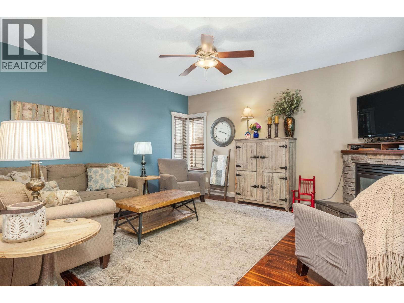 Photo 14 of 955 Mt Begbie Drive, Vernon BC