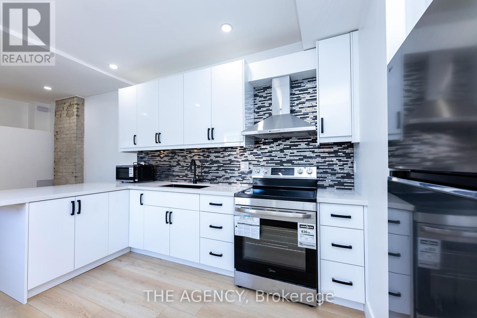 Photo 5 of B 428 Woodfield Road, Toronto ON