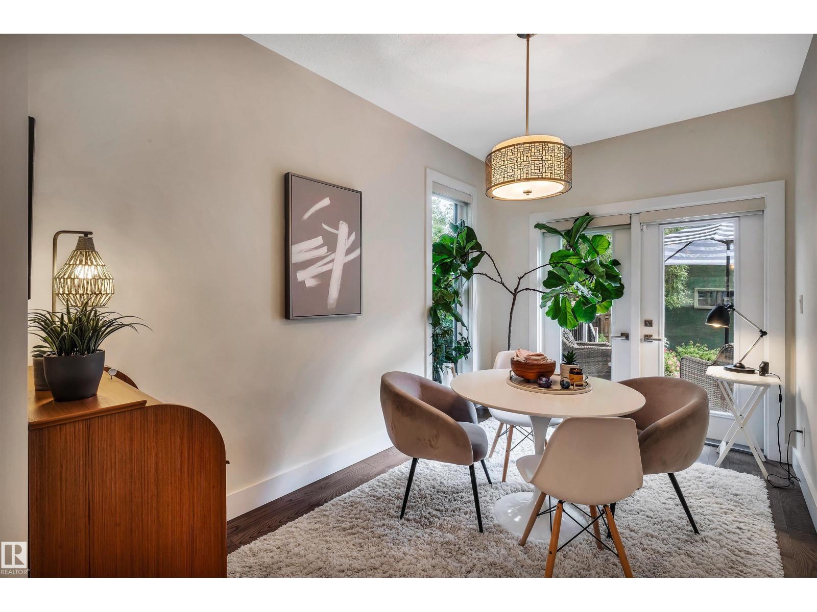 Photo 16 of 10925 127 St Nw, Edmonton AB