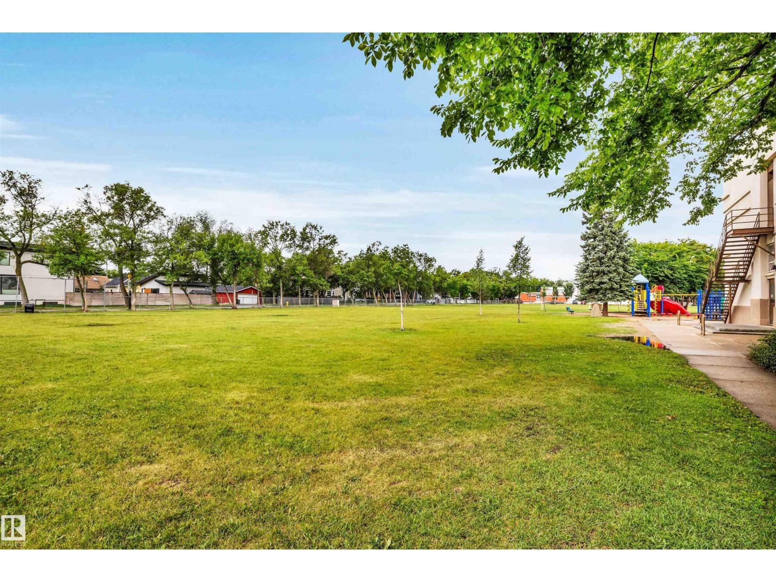 Photo 48 of 10925 127 St Nw, Edmonton AB