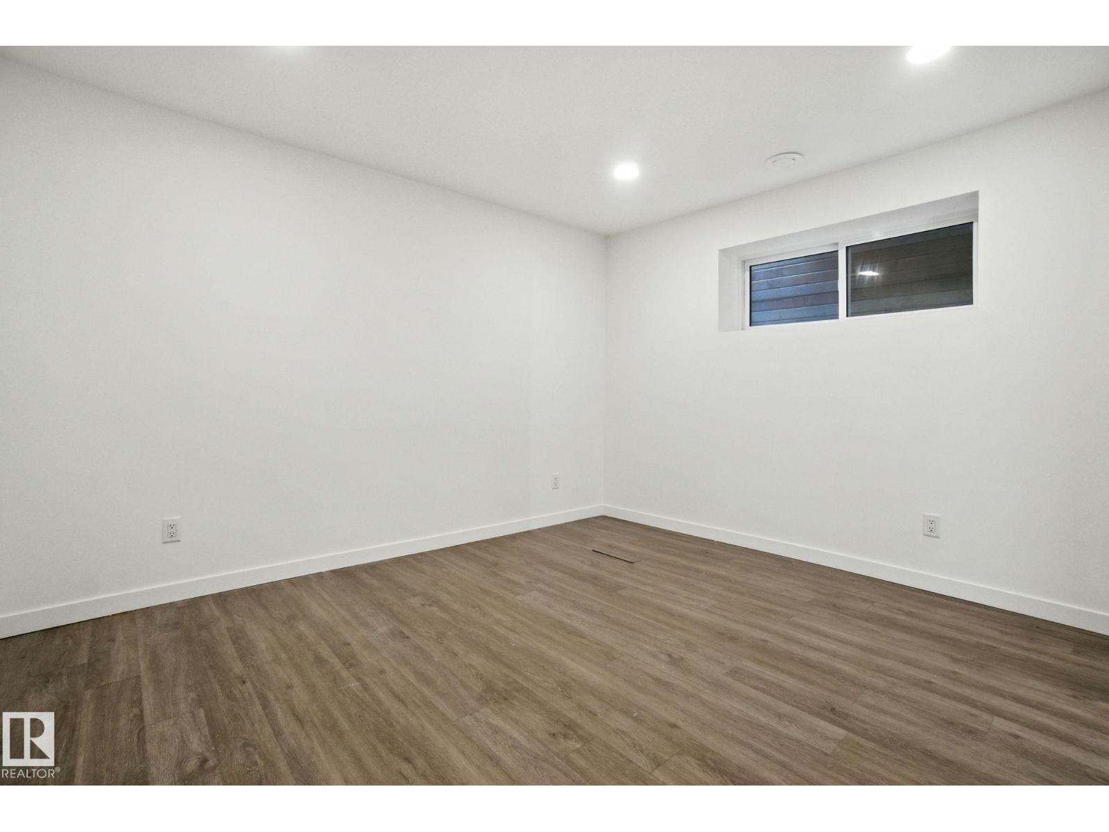 Photo 48 of 10626 127 St Nw, Edmonton AB