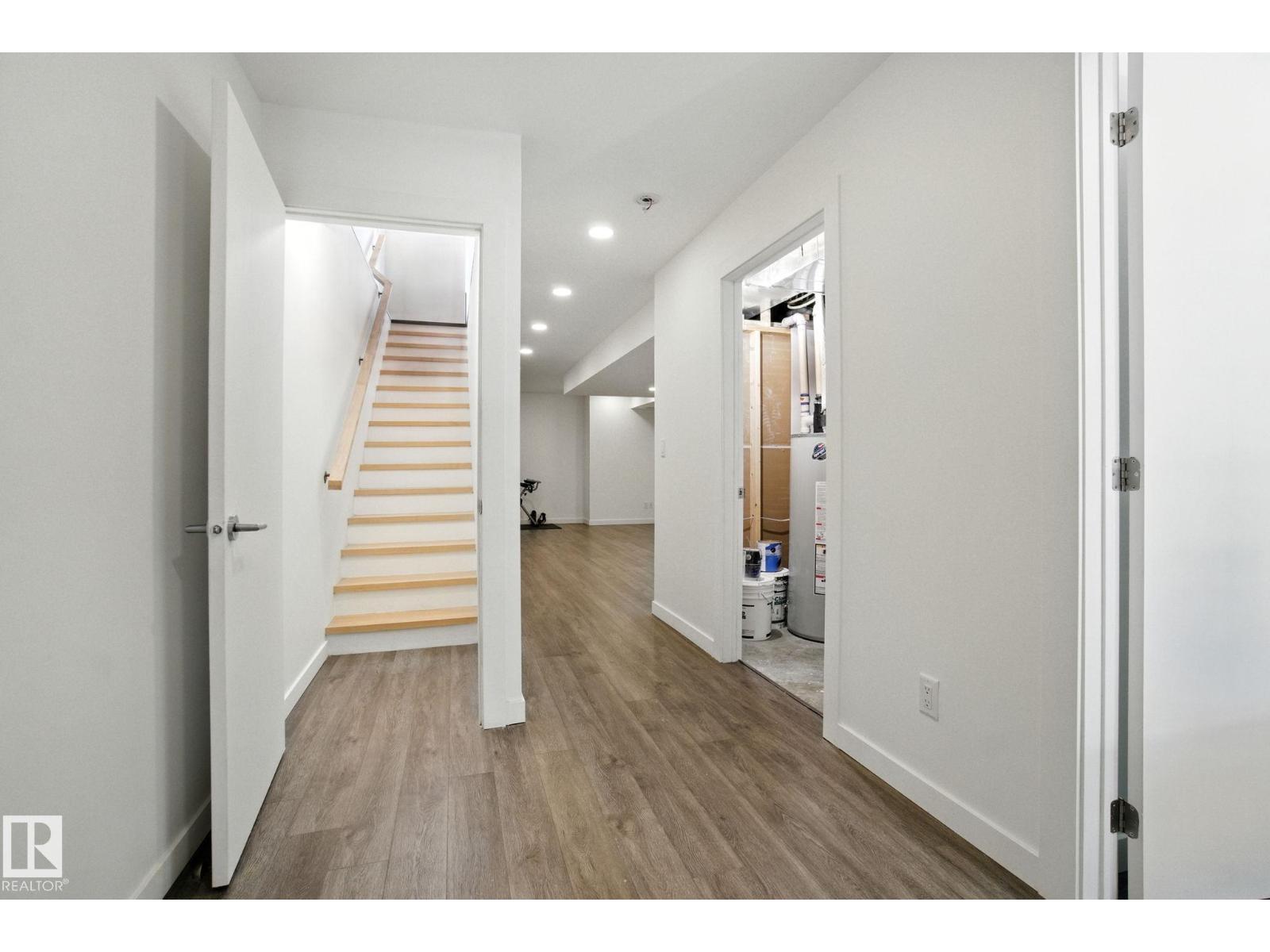 Photo 42 of 10626 127 St Nw, Edmonton AB
