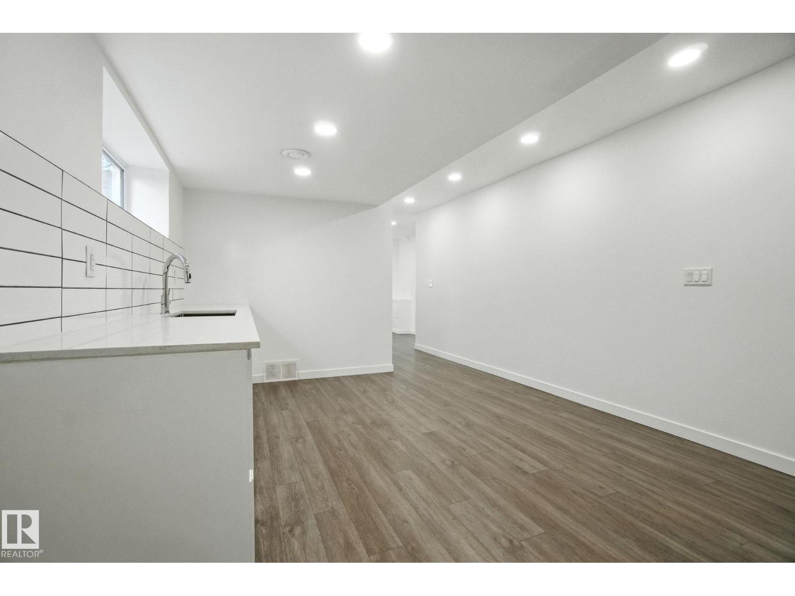 Photo 44 of 10626 127 St Nw, Edmonton AB
