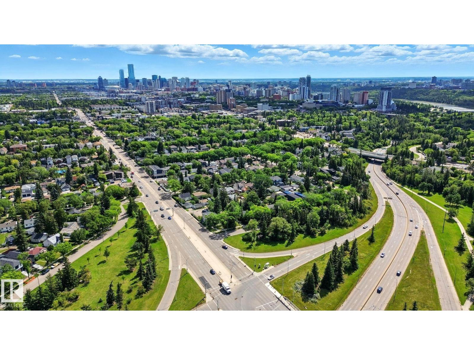 Photo 71 of 10626 127 St Nw, Edmonton AB