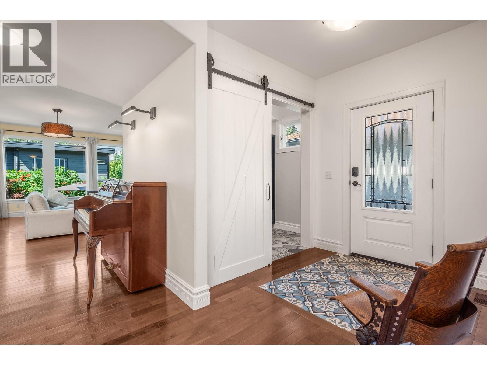 Photo 7 of 2501 30 Avenue, Vernon BC