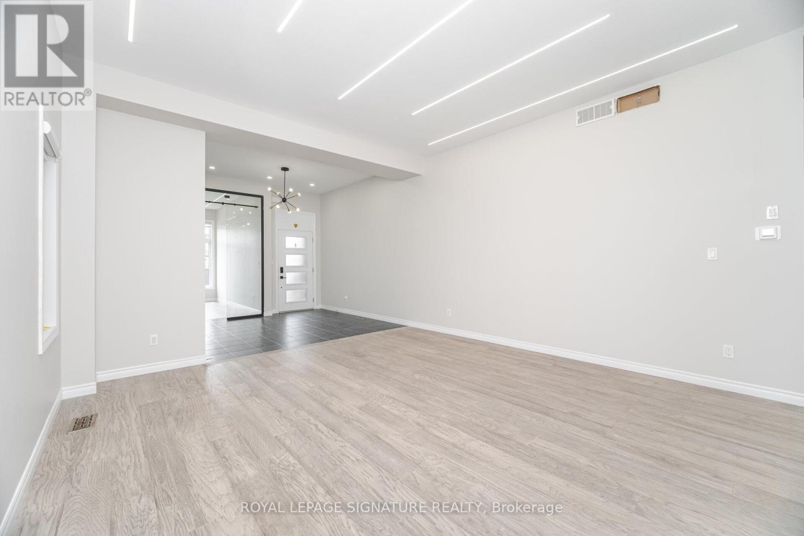 Photo 16 of 101 Sass Crescent, Brant ON