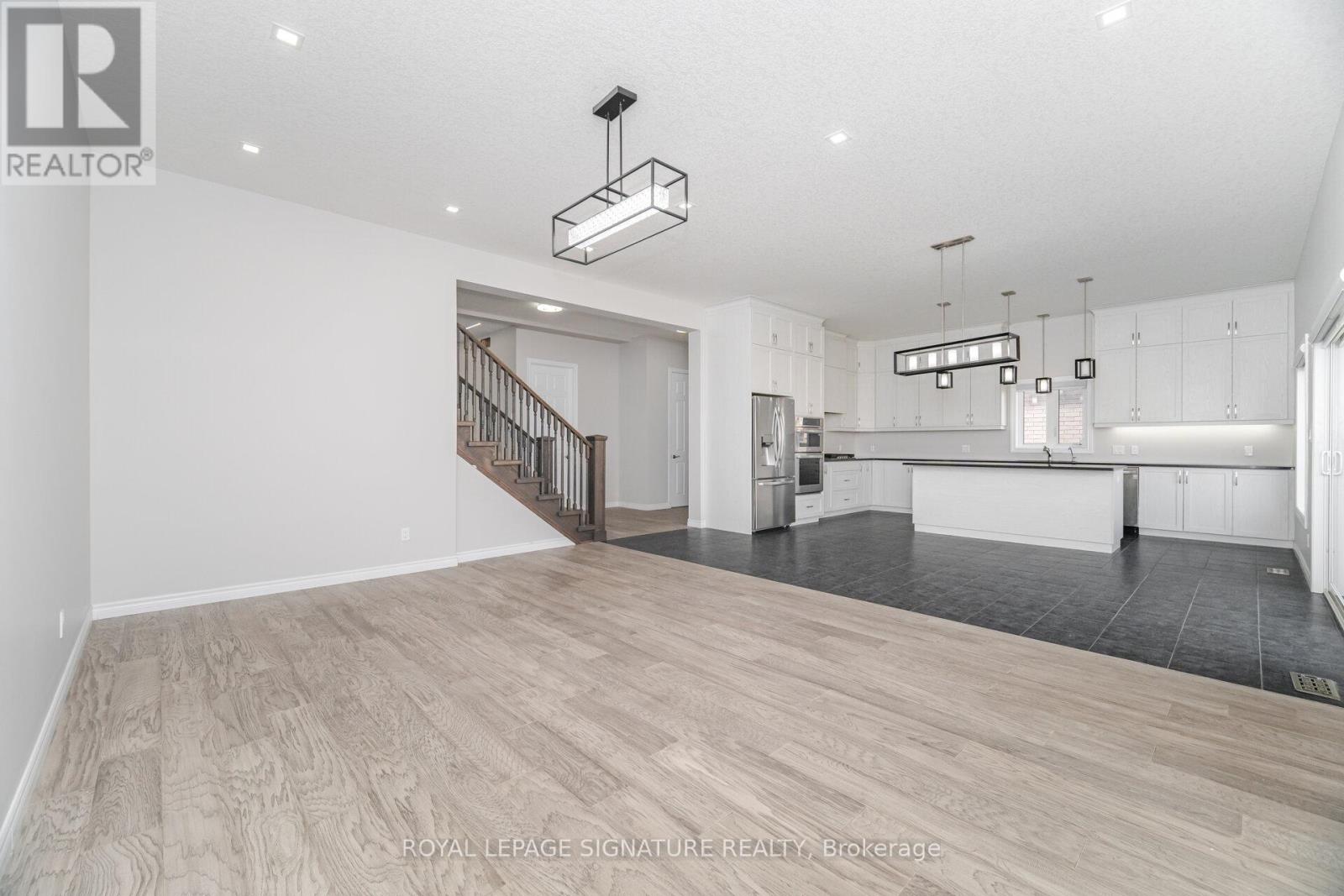 Photo 5 of 101 Sass Crescent, Brant ON