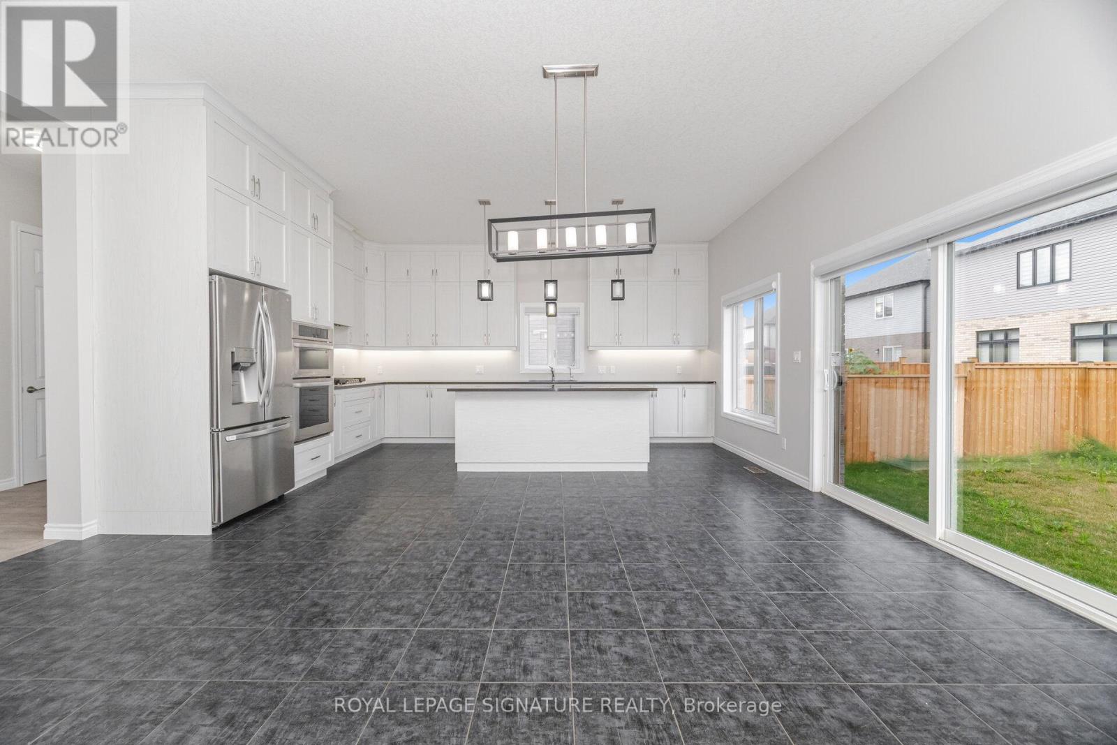 Photo 3 of 101 Sass Crescent, Brant ON