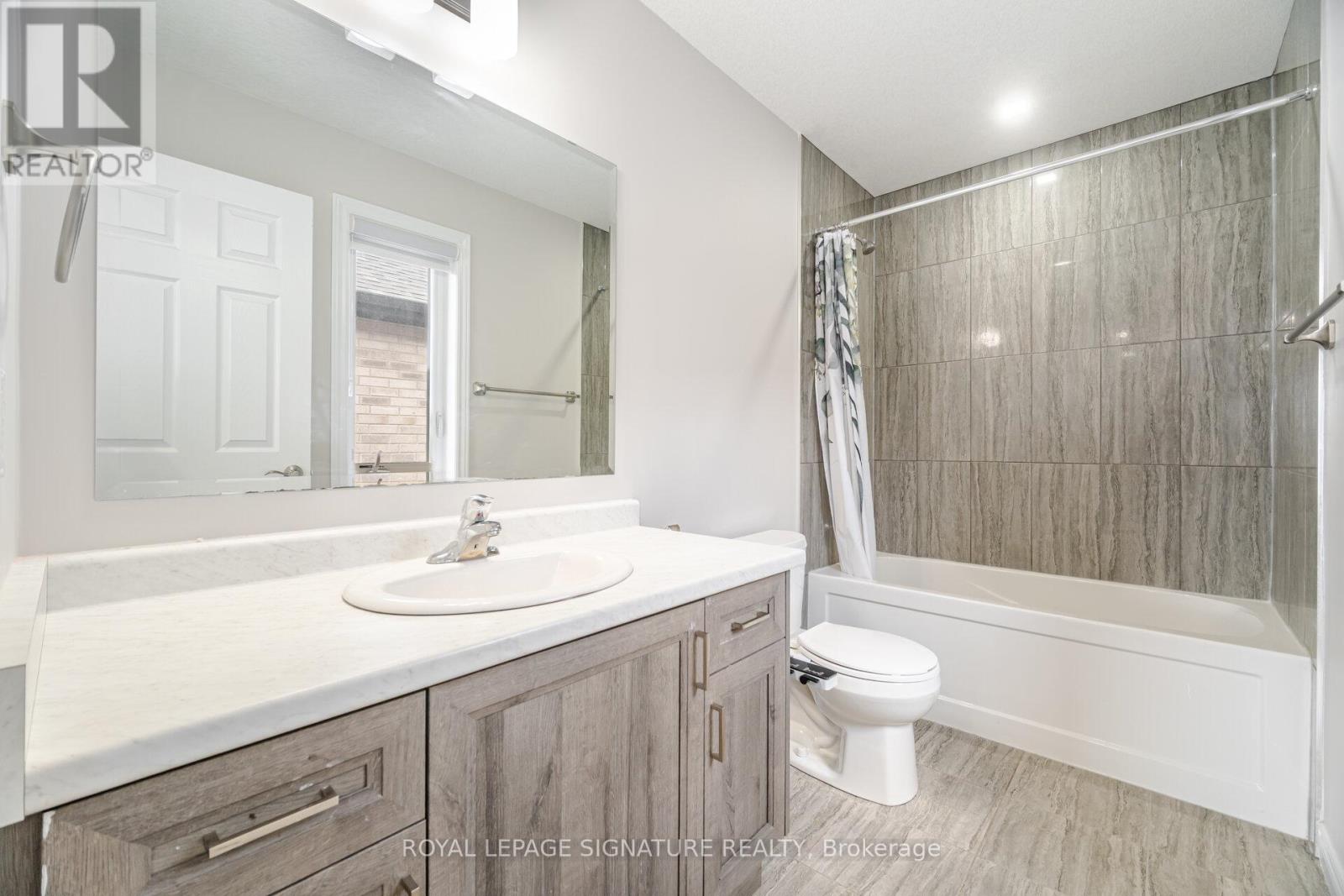 Photo 23 of 101 Sass Crescent, Brant ON