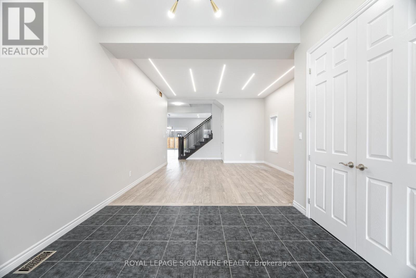 Photo 12 of 101 Sass Crescent, Brant ON