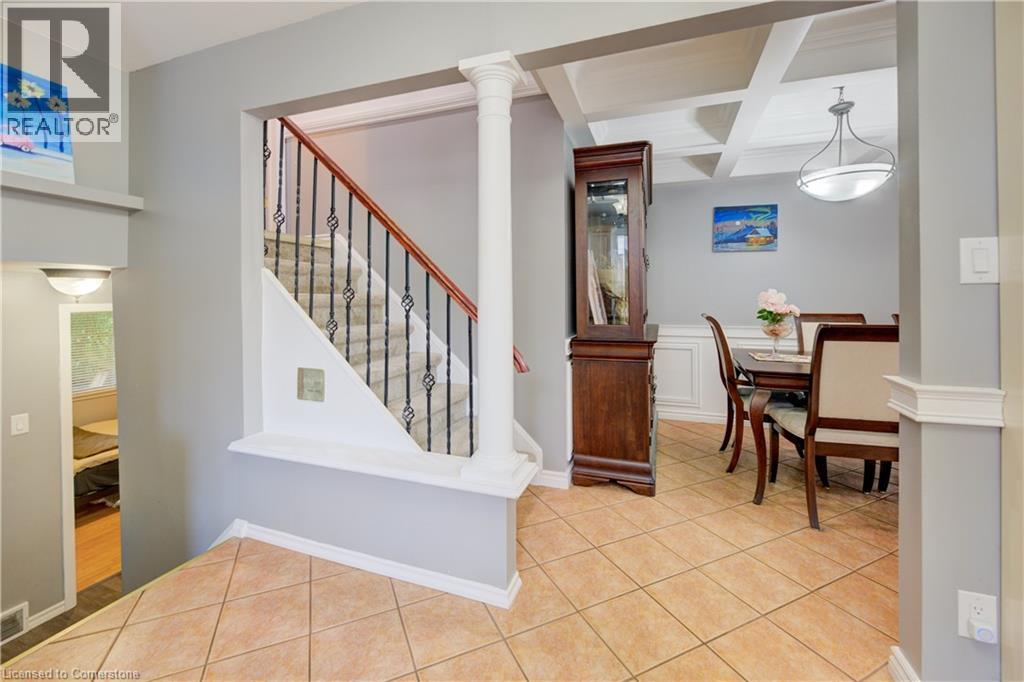 Photo 17 of 118 Dalegrove Drive, Kitchener ON