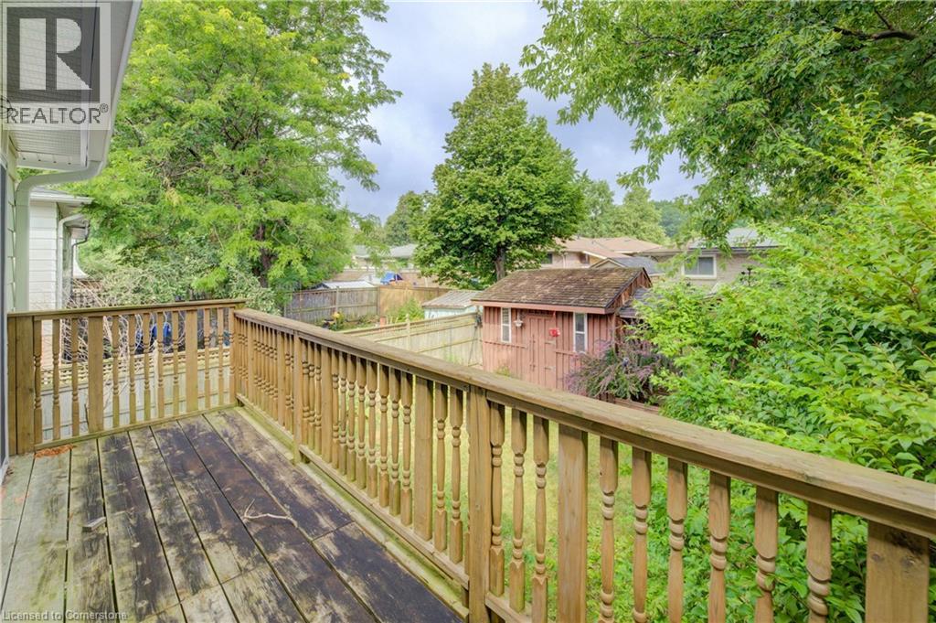 Photo 23 of 118 Dalegrove Drive, Kitchener ON
