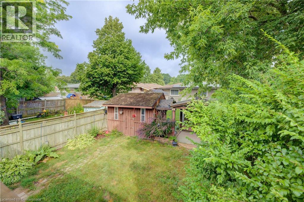 Photo 24 of 118 Dalegrove Drive, Kitchener ON