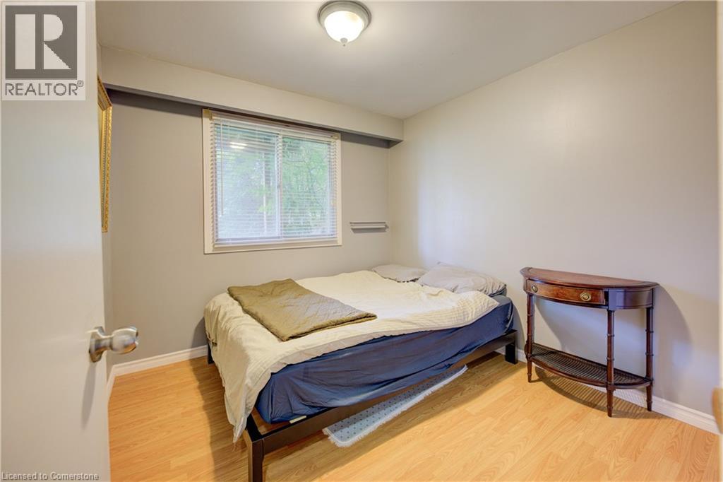 Photo 26 of 118 Dalegrove Drive, Kitchener ON