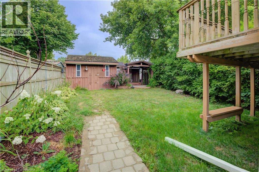 Photo 31 of 118 Dalegrove Drive, Kitchener ON