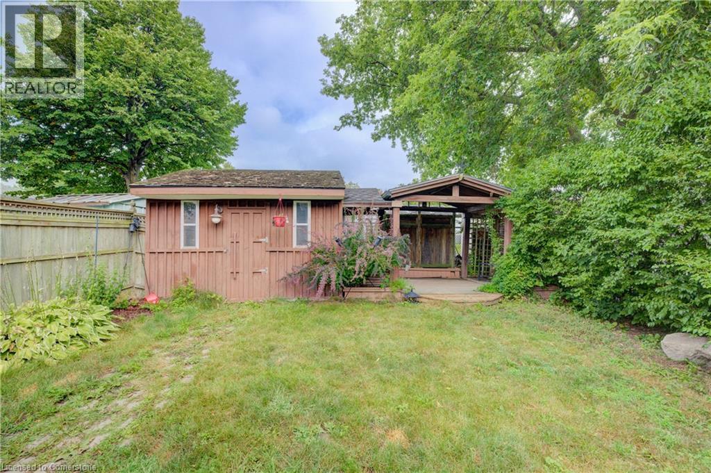 Photo 32 of 118 Dalegrove Drive, Kitchener ON