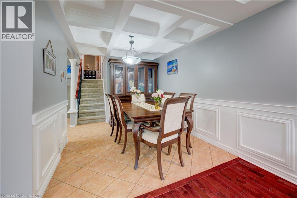 Photo 8 of 118 Dalegrove Drive, Kitchener ON