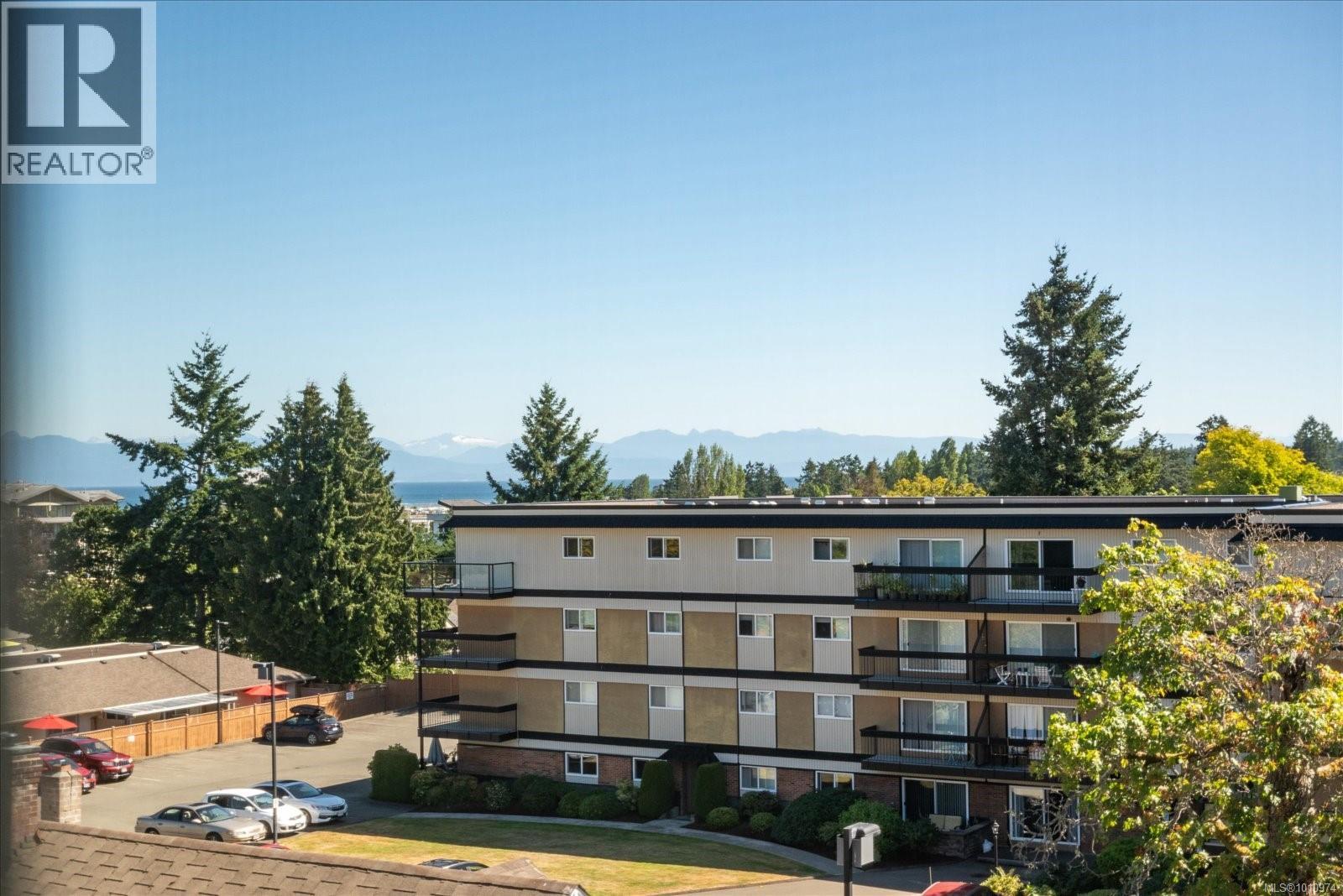 Photo 14 of 404 297 Hirst Ave W, Parksville BC