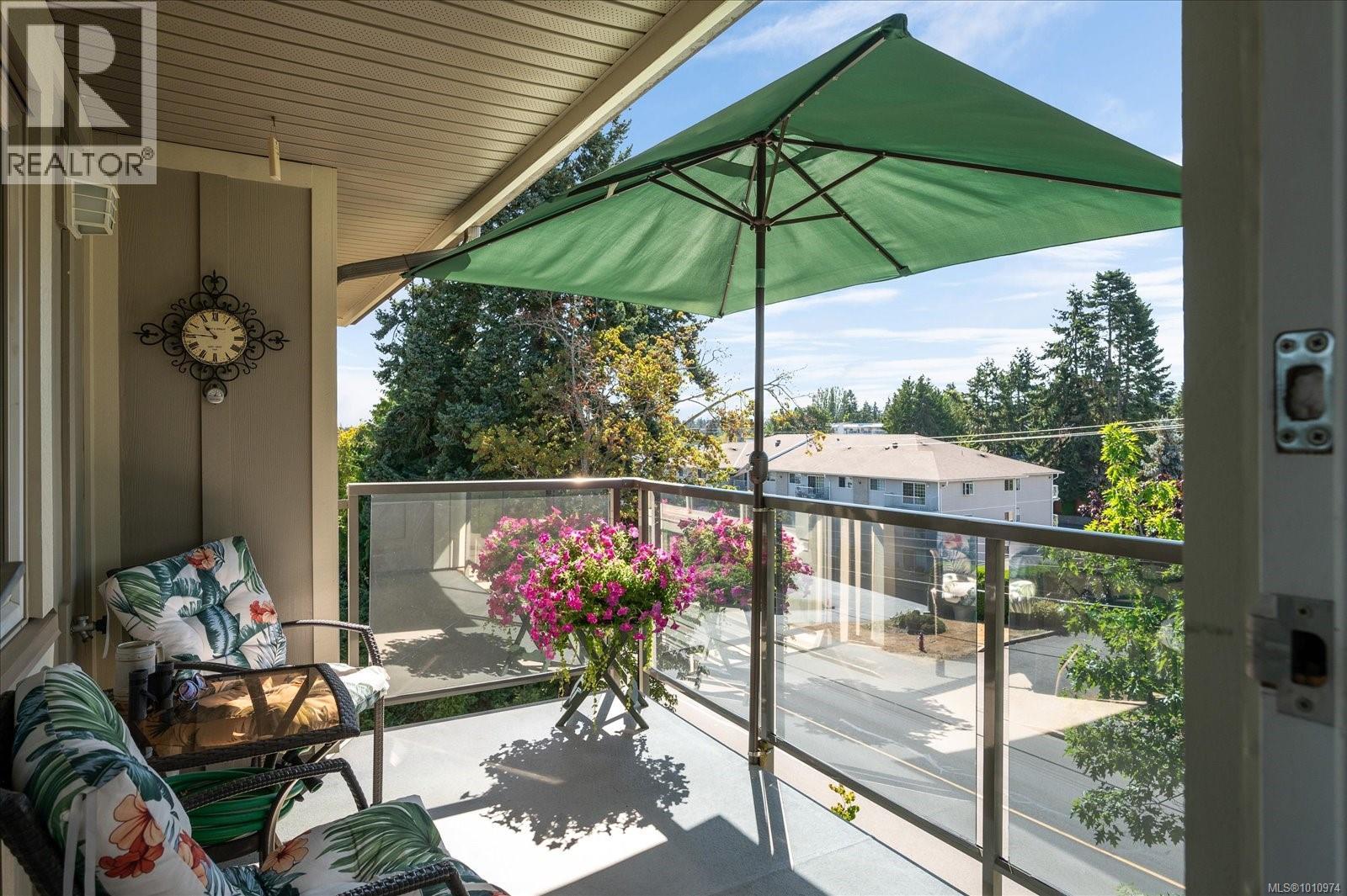 Photo 11 of 404 297 Hirst Ave W, Parksville BC