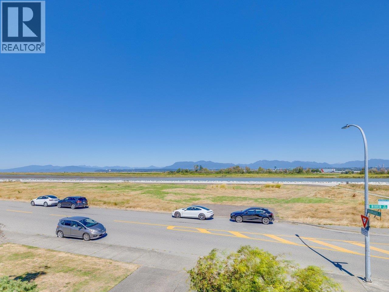 Photo 8 of 3340 River Road, Richmond BC