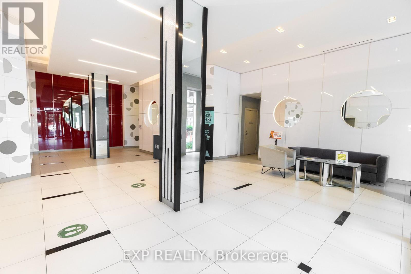Photo 2 of 707 30 Meadowglen Place, Toronto ON
