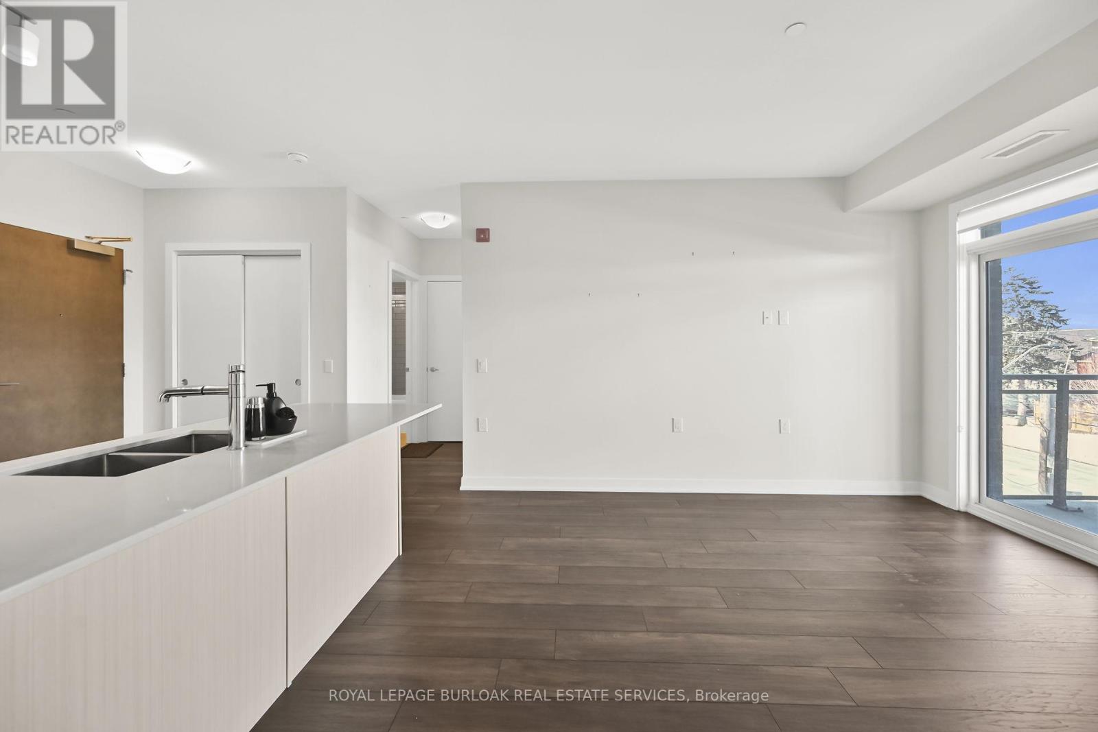 Photo 39 of 312 320 Plains Road E, Burlington ON