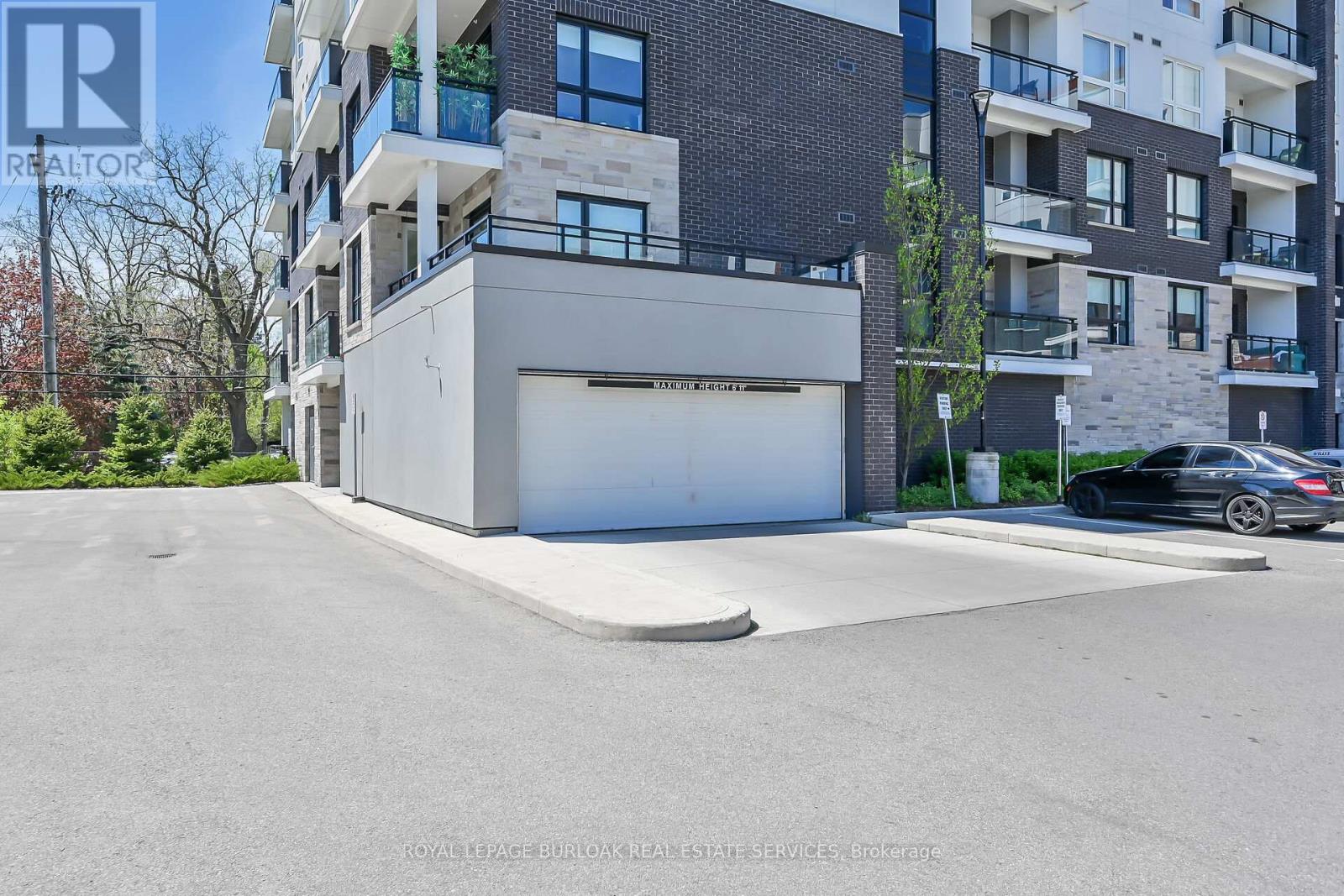 Photo 30 of 312 320 Plains Road E, Burlington ON