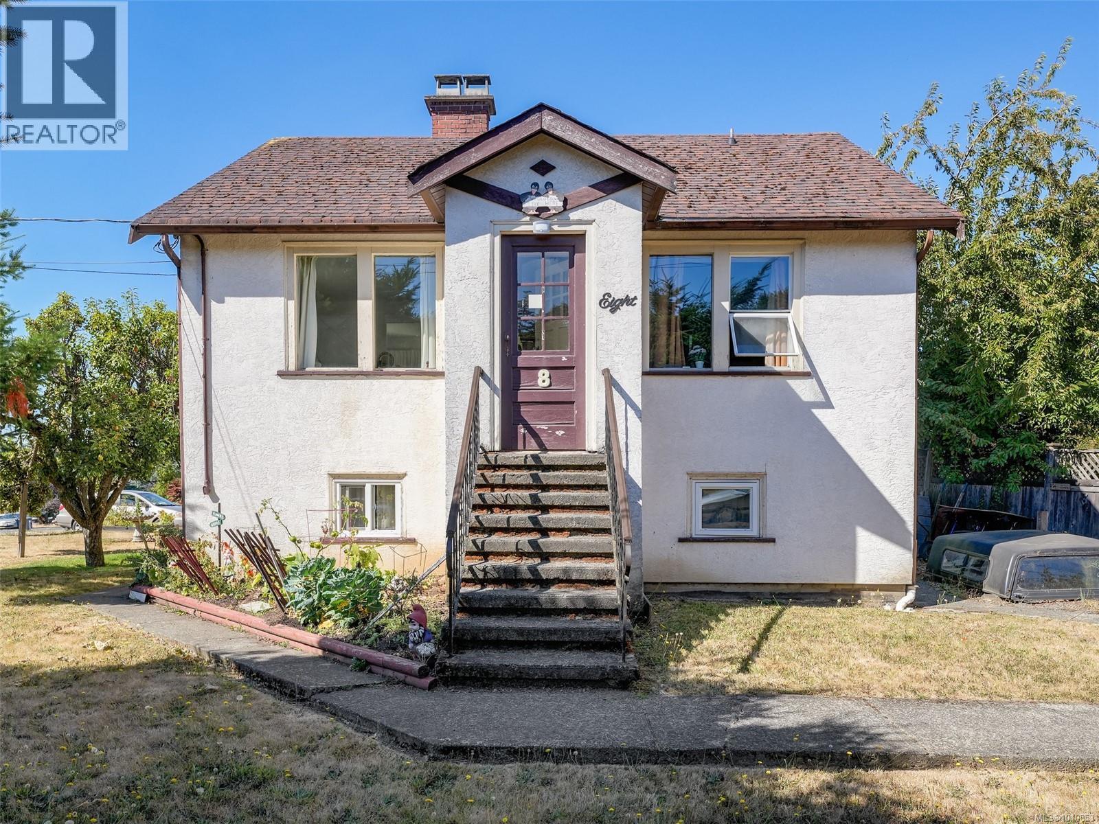  8 Camden Avenue, View Royal